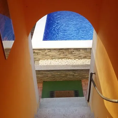 Adriana Oda ve Kahvaltı Premantura