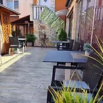 Adriana Bed and Breakfast 3*