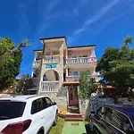 Bed and Breakfast Adriana 3*