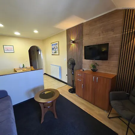 Bed & Breakfast Adriana 3*