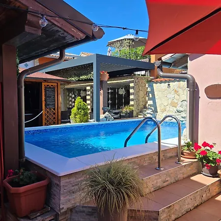 Bed & Breakfast Adriana 3*